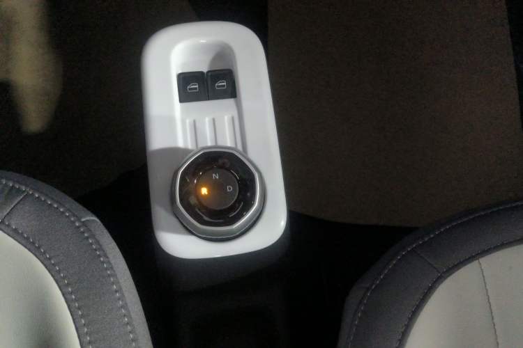 Used Livan Blue Balloon 2025 Model Dynamic Version Gear Lever