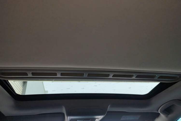 Used Volkswagen Bora 2018 1.5L Automatic Comfort Model Headliner