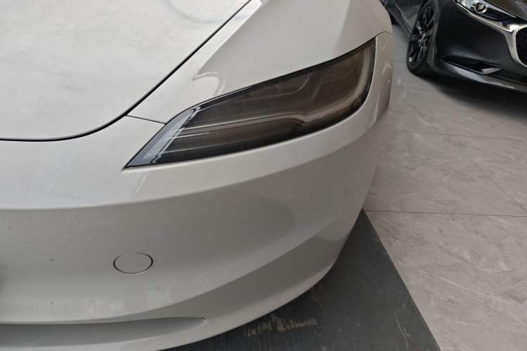 Used Tesla Model 3 2023 Long-Range All-Wheel-Drive Version
