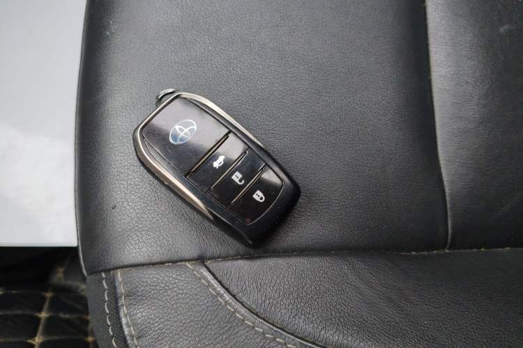 Used Toyota Corolla 2017 Revised Dual-Engine 1.8L E-CVT Elite Edition
