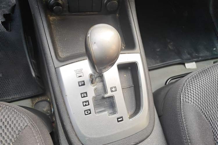 Used Hyundai Santa Fe Classic 2011 2.4 Comfort Edition 7-Seater Two-Wheel Drive