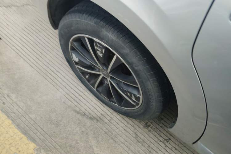 Used Citroen C-Quatre 2013 Sedan 1.6L Automatic Prestige Model Right Rear Wheel Hub