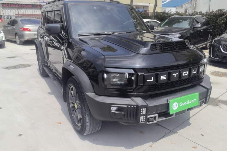 Used JETOUR Traveler 2023 2.0T All-Wheel-Drive CrossPRO Front Right 45 Deg