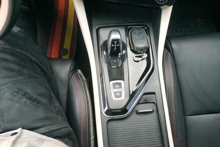 Used Lynk & Co 02 2018 1.5T DCT Two-Wheel Drive Zhaopu Version China V Standard
