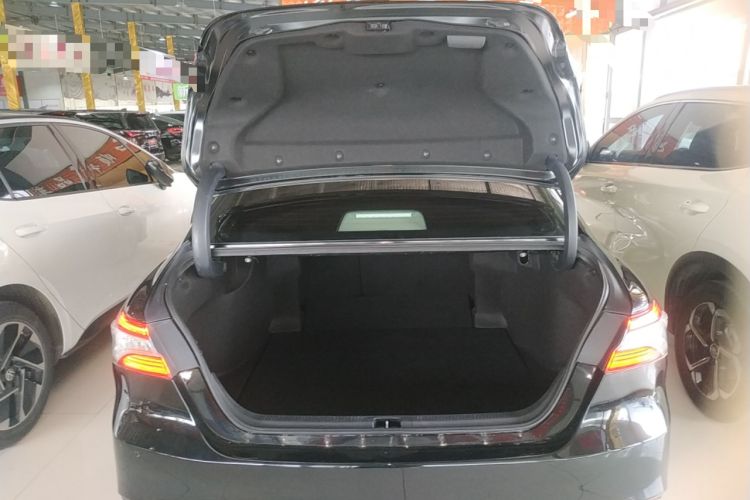 Used Toyota Camry 2019 Revised Version 2.5G Luxury Edition Trunk