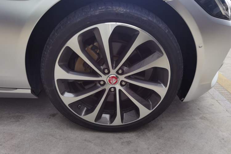 Used Jaguar XEL 2020 2.0T 200 PS S Advanced Elegance Edition
