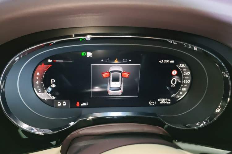 Used Bentley Bentayga 2024 4.0T V8 Long-Wheelbase Version Instrument Cluster