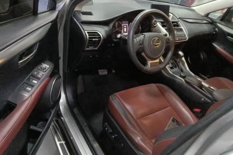 Used Lexus NX 2015 300h Front-Drive Fēngshàng Edition