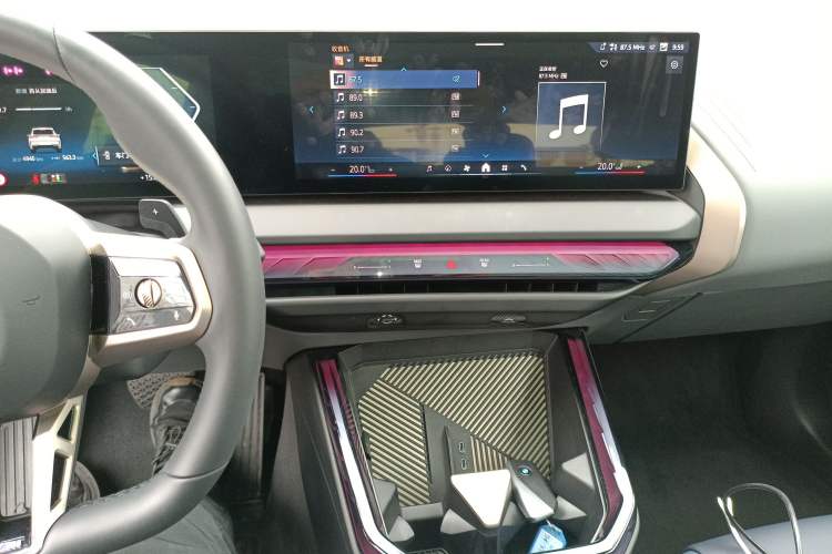 Used BMW X3 2025 xDrive30L Luxury Edition M Sport Package Audio And AC Panel