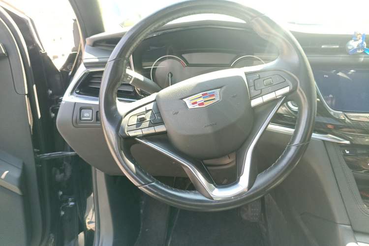 Used Cadillac XT6 2021 2.0T 6-Seater Two-Wheel Drive Luxury Version
