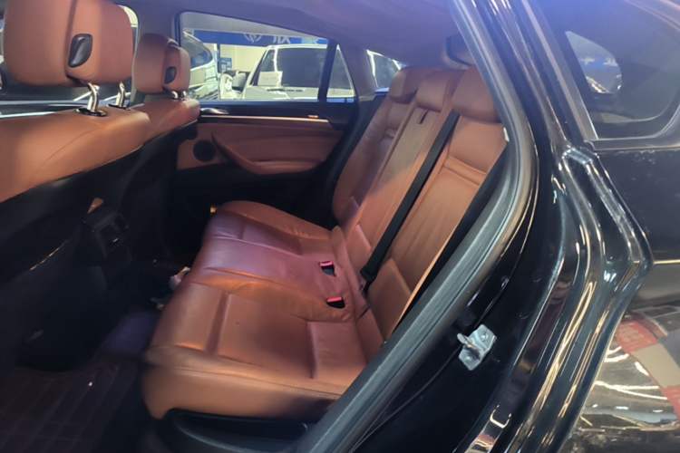 Used BMW X6 2013 xDrive35i
