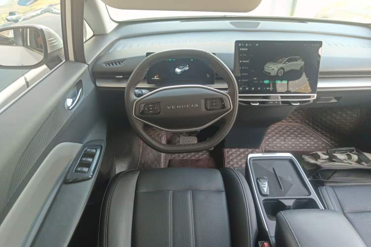 Used Venucia VX6 2023 520 Max