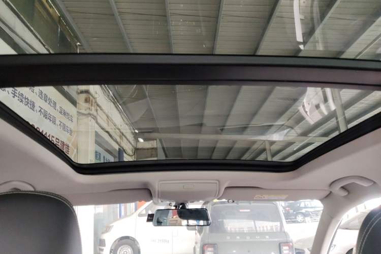 Used Volkswagen Tiguan L 2018 380TSI Automatic All-Wheel Drive Luxury Edition Headliner