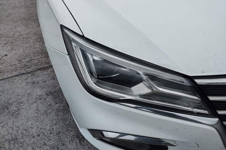 Used Roewe i5 2020 1.5L Manual 4G Connect Luxury Edition Right Front Headlight