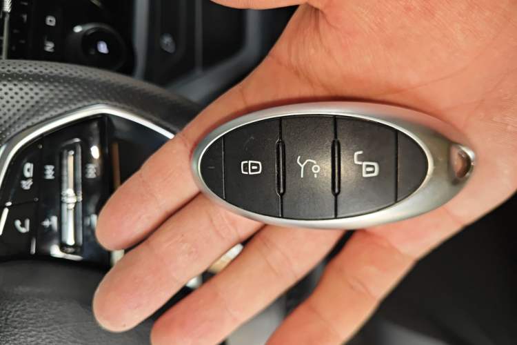 Used Bestune NAT 2022 Enjoy Travel Battery-Swap Version 120kW 401km Vehicle Key