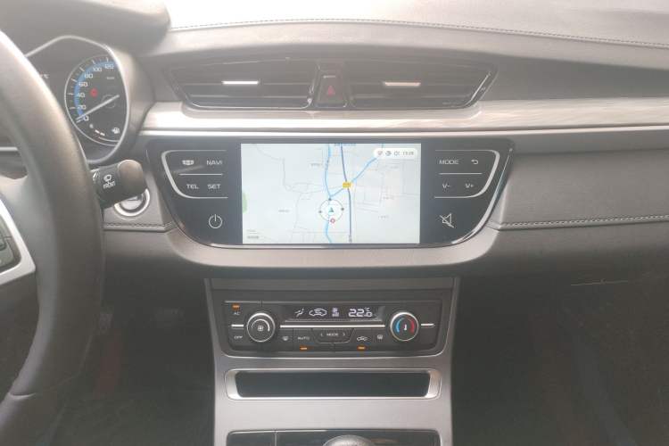 Used Geely Auto Emgrand 2019 Leading Edition 1.5L Manual Luxury Model China VI Standard Audio And AC Panel