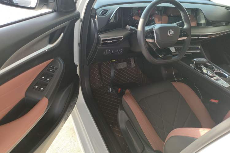 Used Changan Eado 2022 PLUS Blue Whale NE 1.4T GDI DCT Prestige Edition