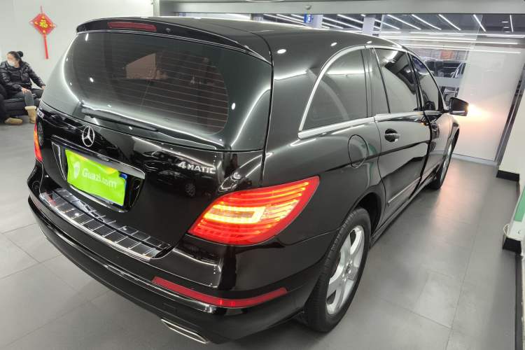 Used Mercedes-Benz R-Class 2014 R 320 4MATIC Luxury Model