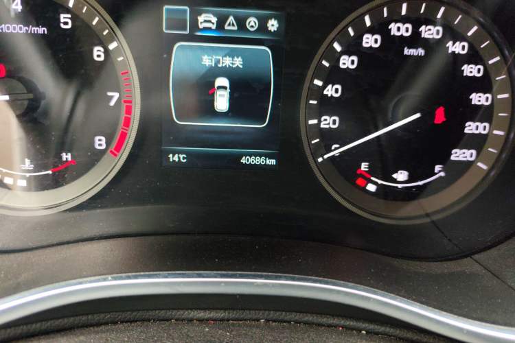 Used CHANGAN CS55 2018 1.5T Manual Colorful Model China V Standard
