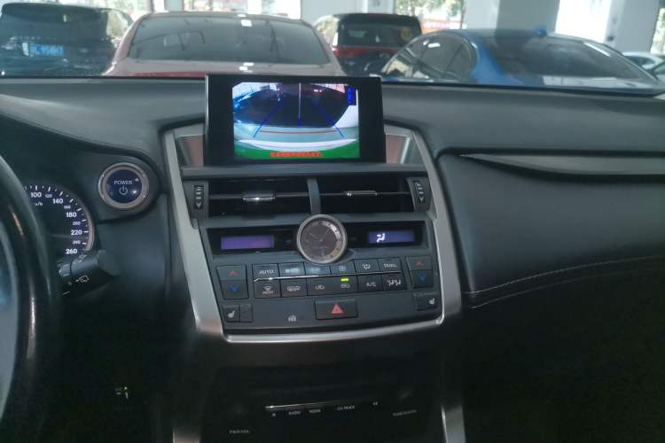 Used Lexus NX 2015 300h Front-Drive Fēngshàng Edition