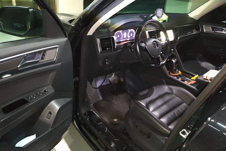 Used Volkswagen Teramont 2020 330TSI Two-Wheel-Drive Luxury Edition China VI Standard