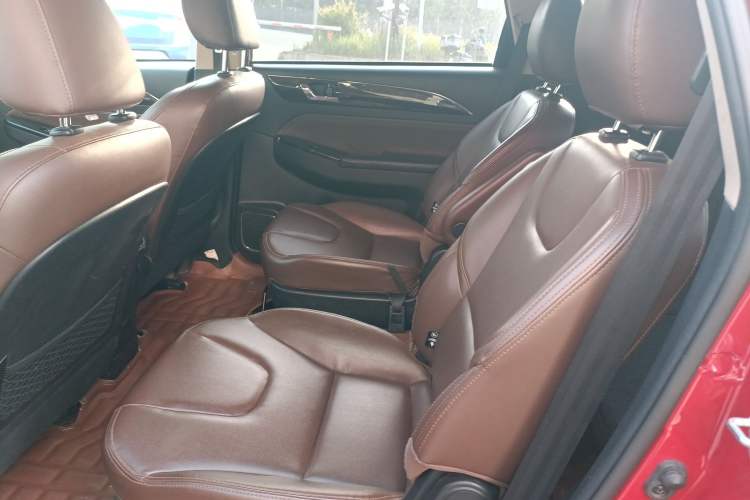 Used Lifan Auto Xuanlang 2017 1.5T Automatic Luxury Model Left Rear Seat