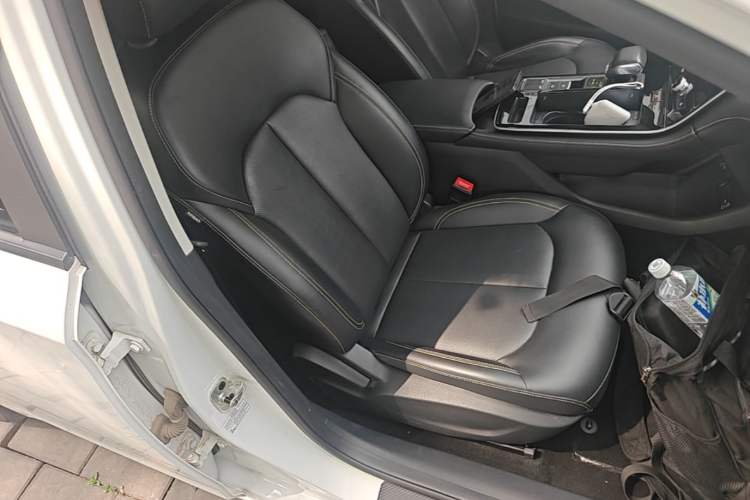Used Roewe i6 MAX 2020 300TGI Automatic Sporty Cool Edition