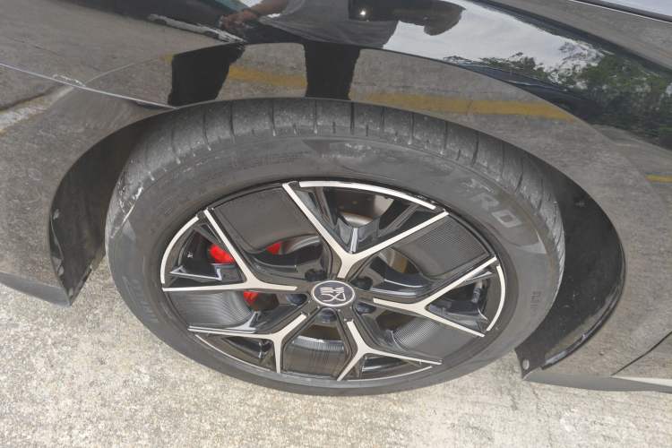 Used BYD Han 2022 DM-i 242km Flagship Model Exterior 2