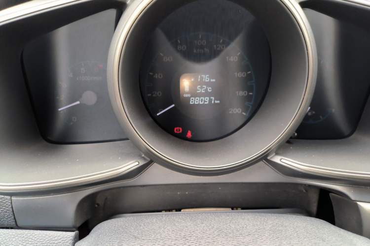 Used CHANGAN OSHAN CX70 2016 1.6L Manual Luxury Model
