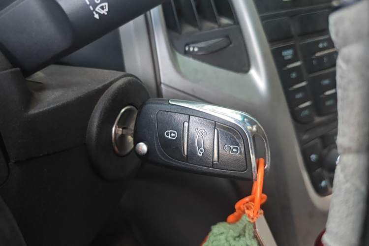 Used Buick GT 2010 XT 1.6L Automatic Fashion Edition Vehicle Key
