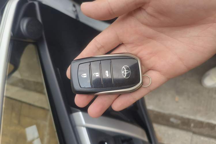 Used Toyota Corolla 2018 1.2T S-CVT GL-i Zhihui Edition Vehicle Key