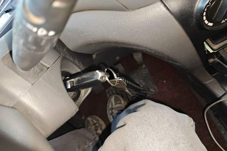 Used Dongfeng Shuaike 2013 Revised Version 1.5L Manual Comfort Trim 7 Seats China IV Standard
