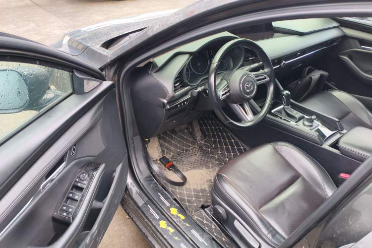 Used Mazda 3 Axela 2020 2.0L Automatic Zhiya Edition Driver Seat