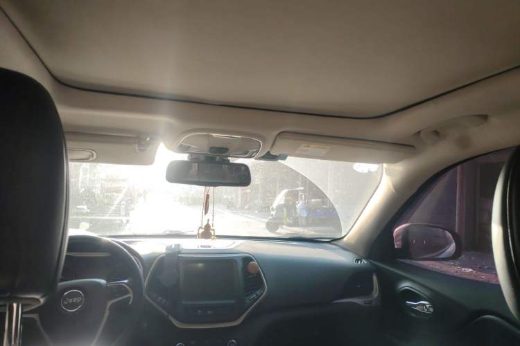 Used Jeep Cherokee 2016 2.0L Superior Edition