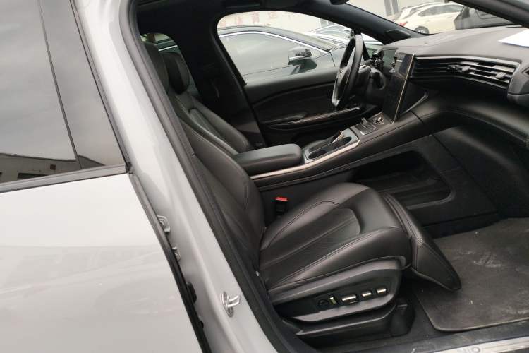 Used Nio ES6 2020 610 km Performance Version Right Front Seat