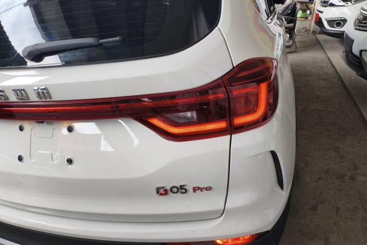 Used SWM G05 2021 PRO 1.5T Automatic Prestige 7-seater
