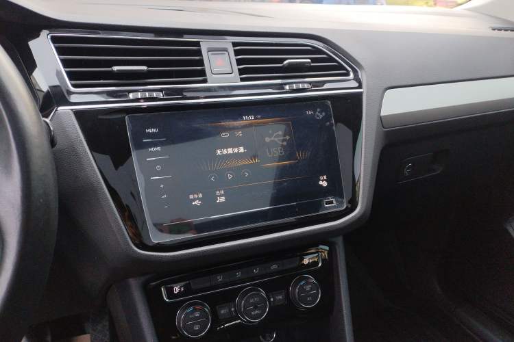 Used Volkswagen Tiguan L 2019 Updated Version 330TSI Automatic Two-Wheel Drive Panoramic Comfort Edition China VI Standard
