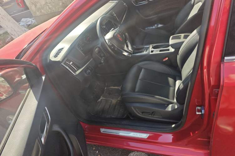 Used Roewe i6 2017 16T Automatic Connected Smart Edition
