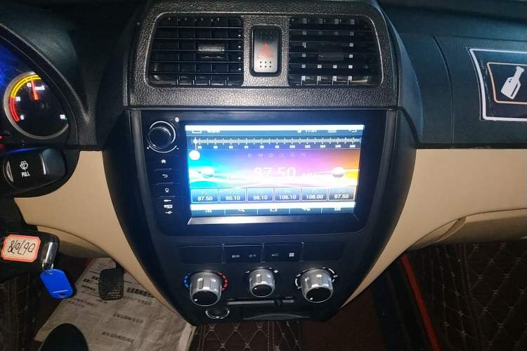 Used Dongfeng Xiaokang EC36 2018 Standard Model Starheng Battery Audio And AC Panel