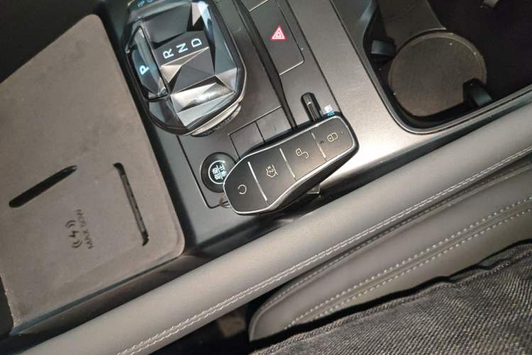 Used BYD Song L EV 2025 Intelligent Driving Version 662 km LiDAR Excellence Edition Interior 1