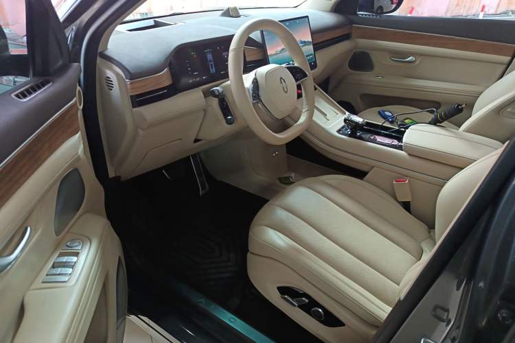 Used Hima AITO M7 2024 1.5T Rear-Drive Plus Version 5 Seats Driver Seat