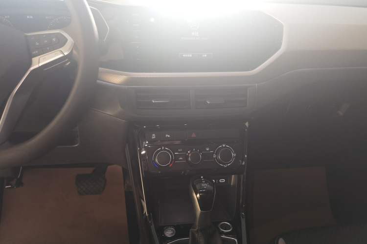 Used Volkswagen Tacqua 2023 200TSI DSG Joy-Connect Edition