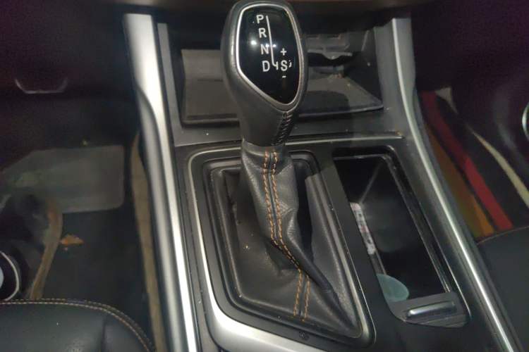 Used Geely Auto Vision X6 2018 1.4T CVT 4G Connected Flagship Edition