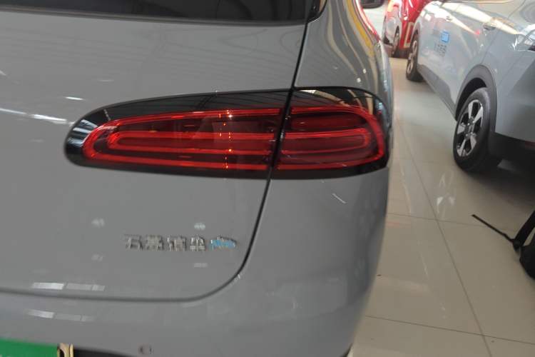 Used Wuling Bingo PLUS 2024 510 km Flagship Edition Four-Seater Version
