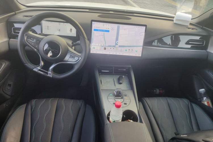 Used BYD Seal 06 New Energy 2025 DM-i Intelligent Drive 120KM Flagship Model Center Console