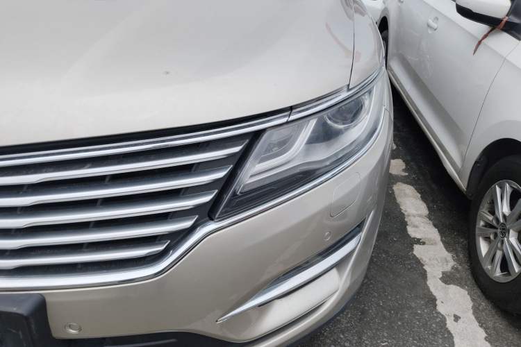 Used Lincoln MKC 2014 2.0T Four-Wheel Drive Luxury Edition Left Front Headlight