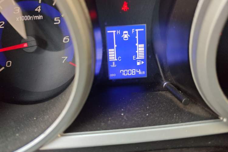 Used CHANGAN KAICHENG Ounuo S 2014 1.5L Base Version Odometer Close Up