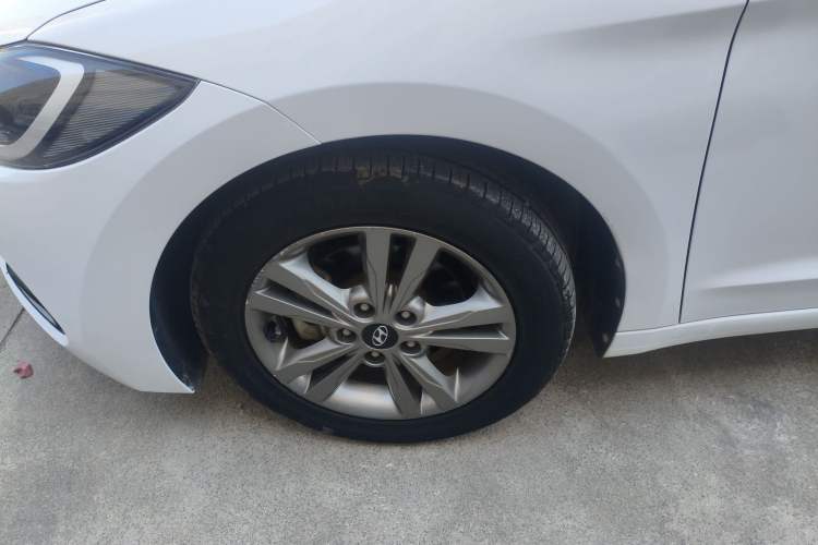 Used Hyundai Elantra (6th Generation / Lingdong) 2016 1.6L Manual ZhiXuan · Dynamic Model Left Front Wheel Hub