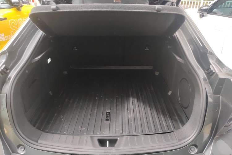 Used Deepal SL03 2023 200Max Range-Extended Version Trunk