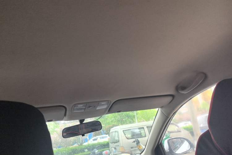 Used Hyundai Verna (older generation) 2014 1.4L Manual Smart GLS Trim Headliner